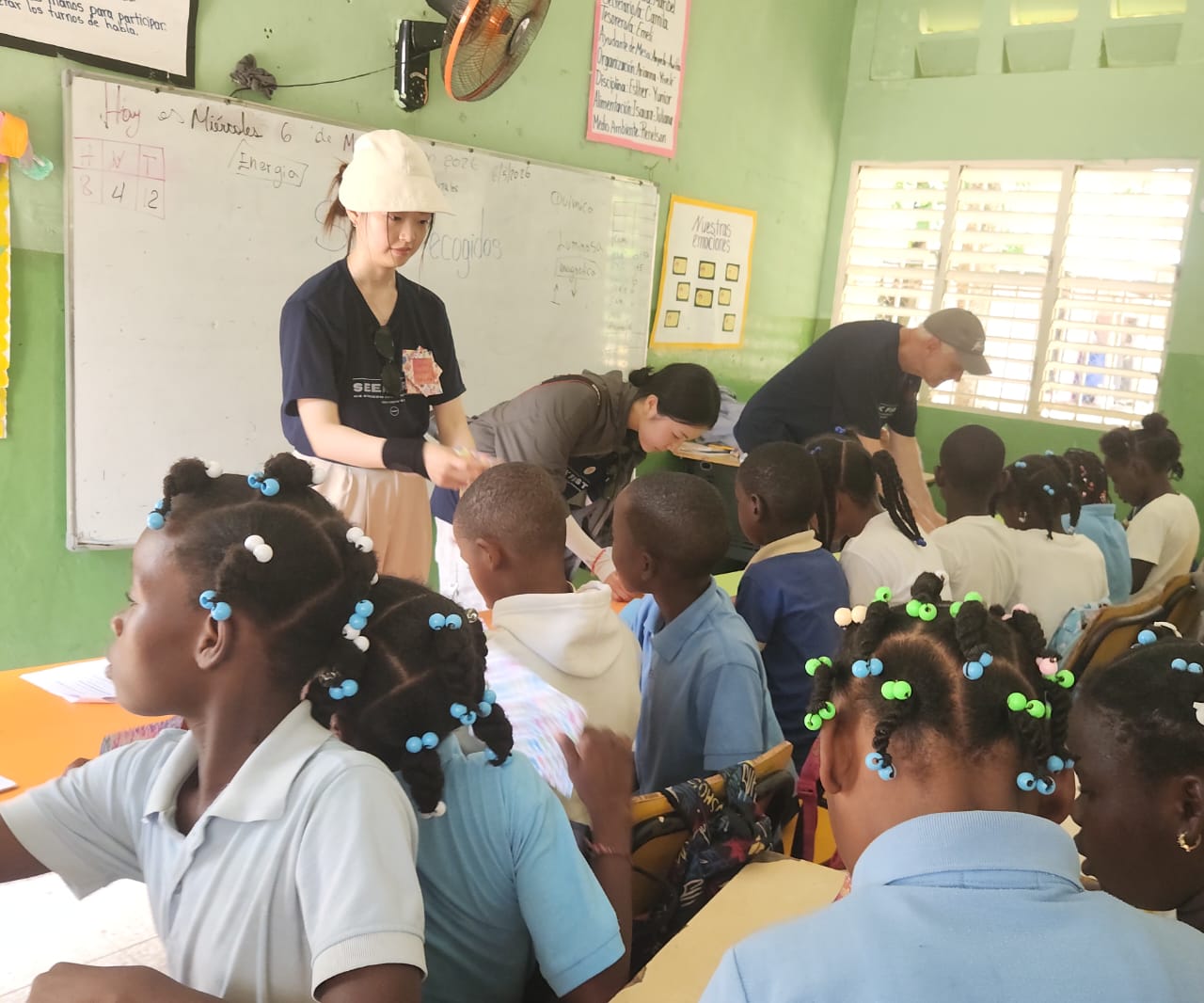 Servicio voluntario dentro de una escuela